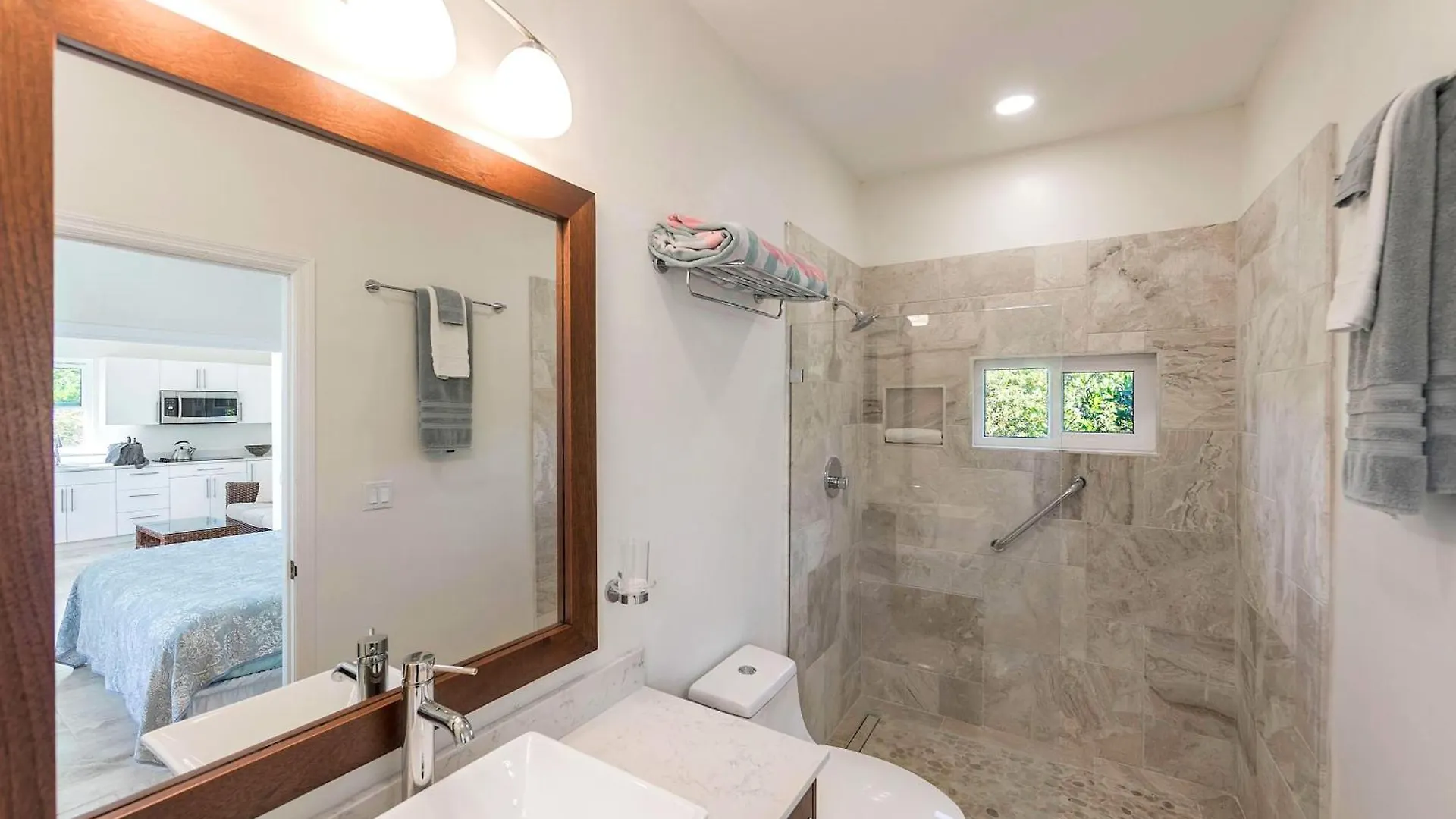 Chuchubi Cottage Long Bay